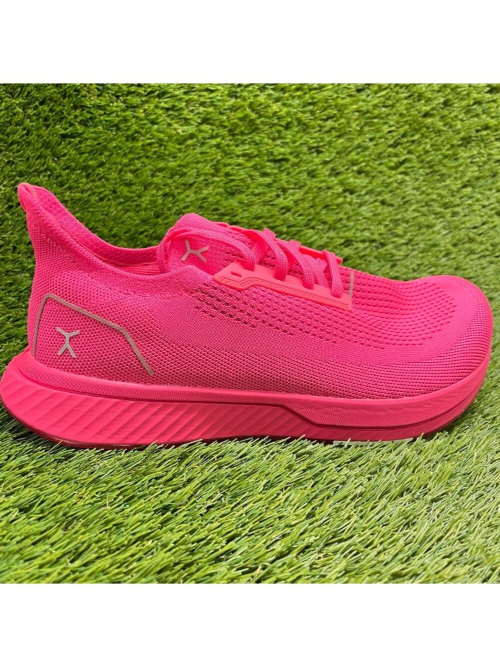 Flux Footwear Adapt Runner Neon Pink Mens Size 10 Athletic Knit Shoes Sneakers